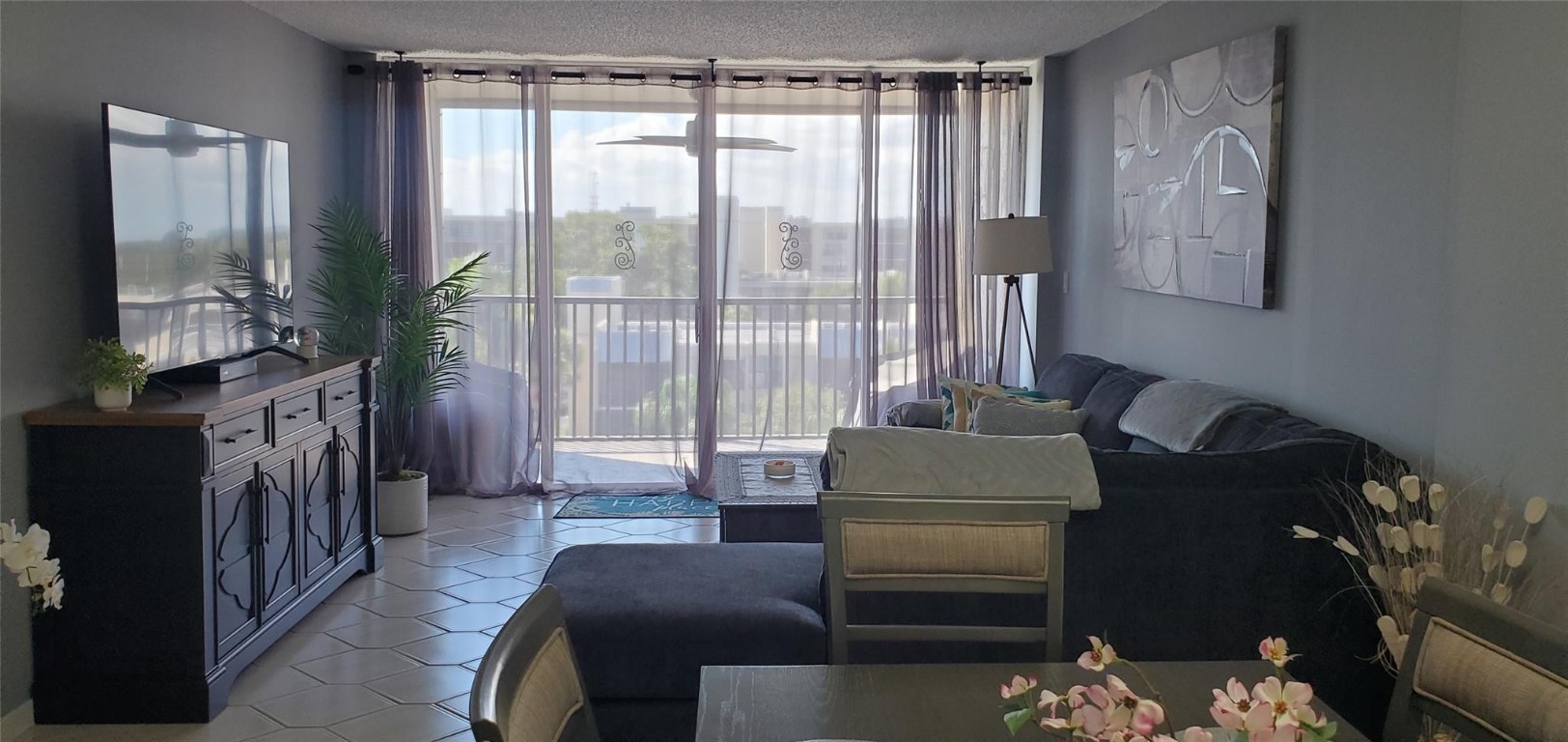 Boca Bayou Condo 01-04 - Residential Lease