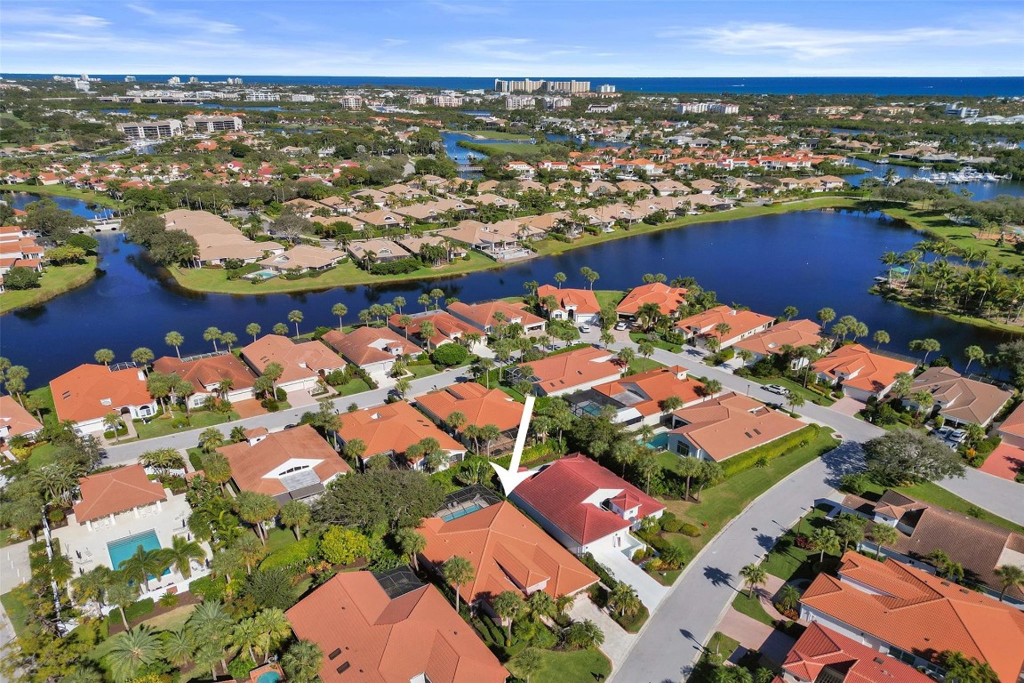 LANTERN BAY AT JONATHANS - Residential