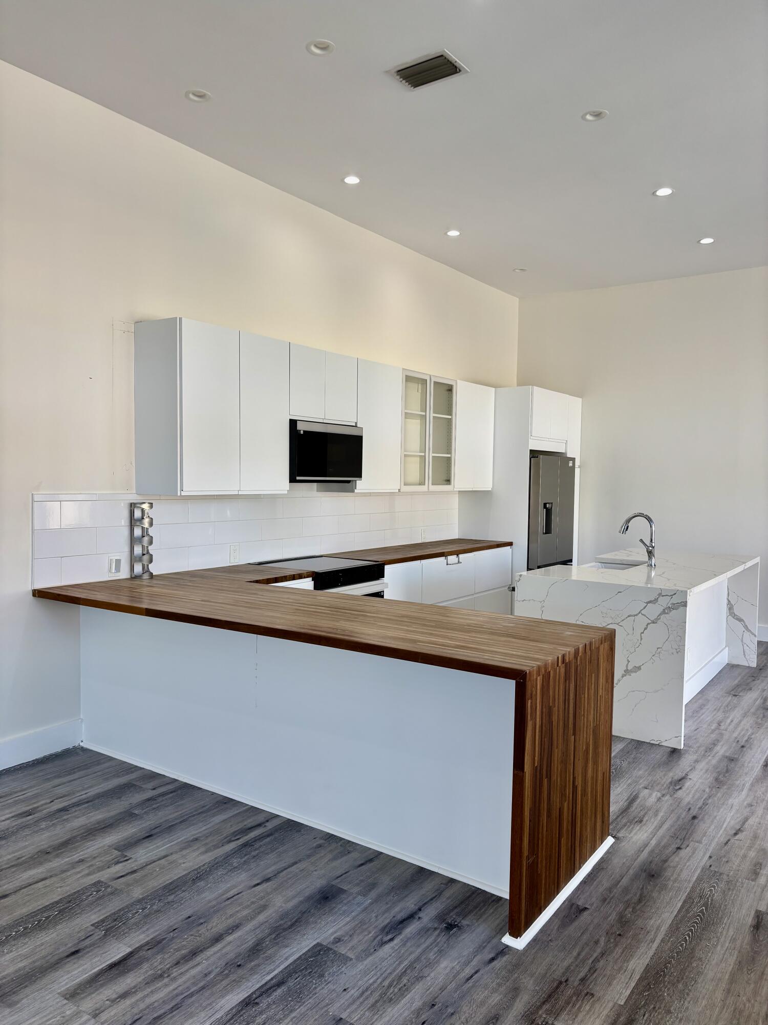 HERON BAY FOUR - Residential Lease