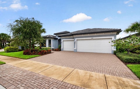 Tiny photo for 4529 Pinehurst Trail W, Oakland Park, FL 33309 (MLS # B26075955)