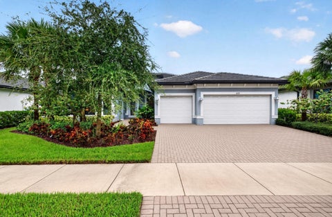 Tiny photo for 4529 Pinehurst Trail W, Oakland Park, FL 33309 (MLS # B26075955)