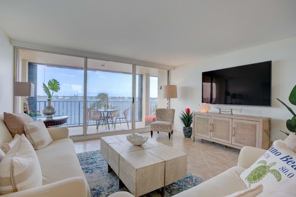 Photo of 132 Lakeshore Drive #420, North Palm Beach, FL 33408 (MLS # R10880524)