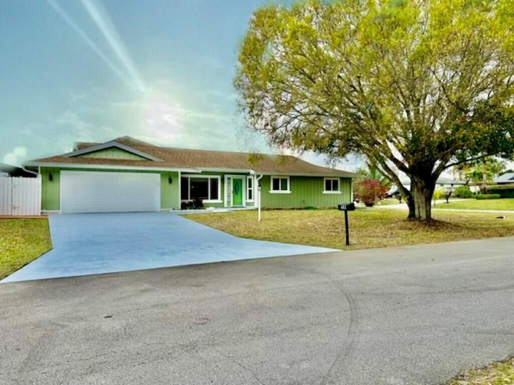 Photo of 682 SE Delancey Lane, Port St Lucie, FL 34984 (MLS # R10960045)