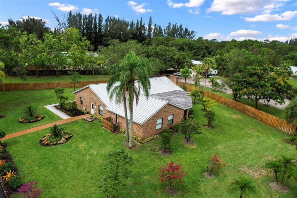 Photo of 17107 Jupiter Farms Road, Jupiter, FL 33478 (MLS # R10996538)