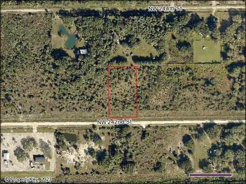 1.25 ACRES. ELECTRIC AVAILABLE. DIRT ROAD