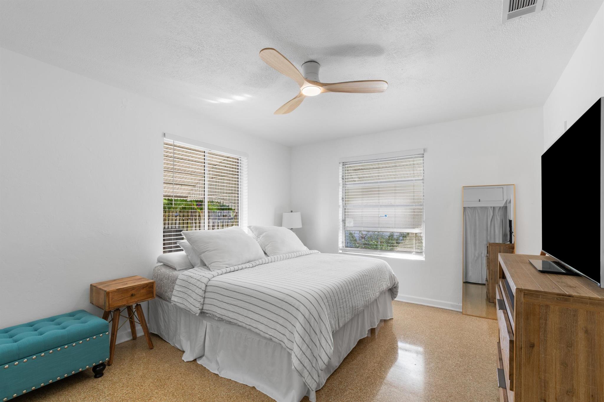 LAKE WORTH TOWN OF - Residential