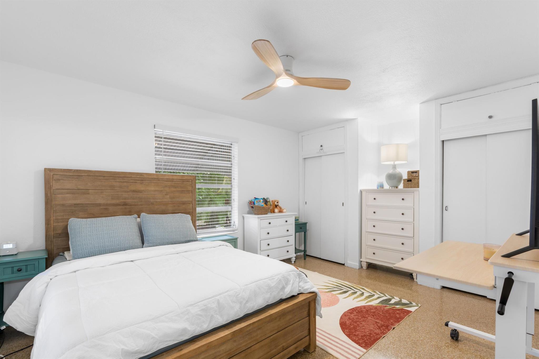 LAKE WORTH TOWN OF - Residential