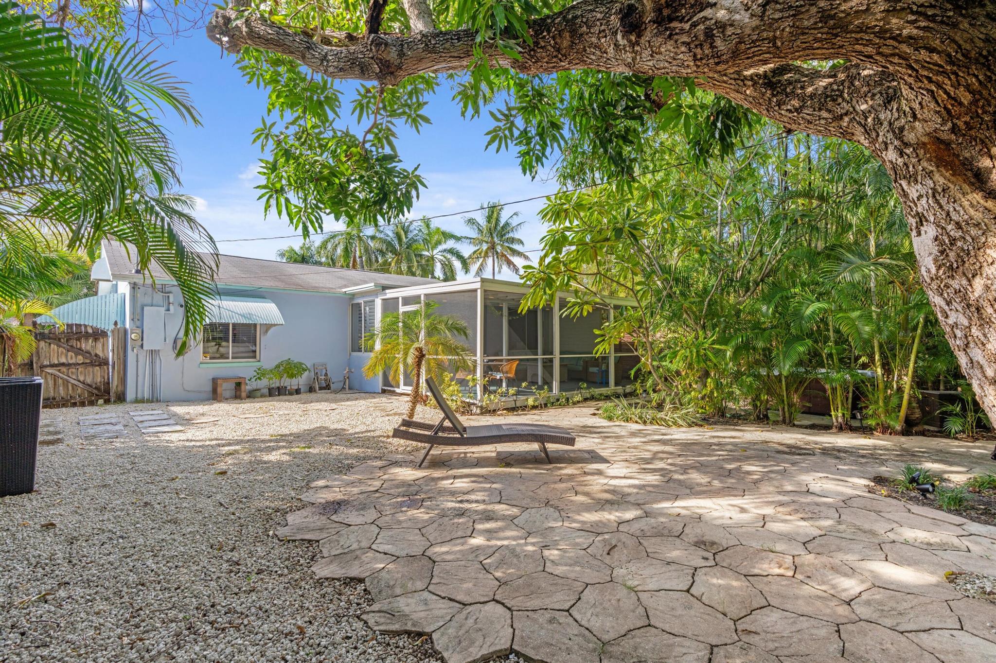 LAKE WORTH TOWN OF - Residential