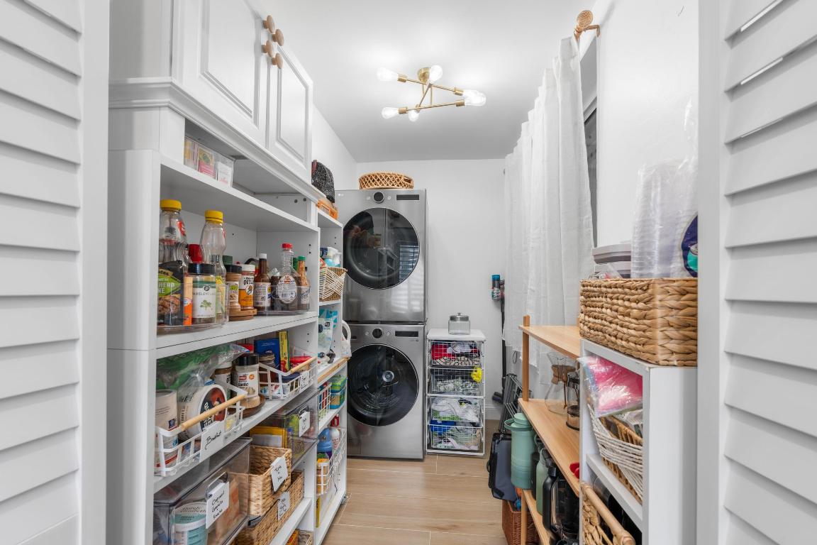 LAKE WORTH TOWN OF - Residential