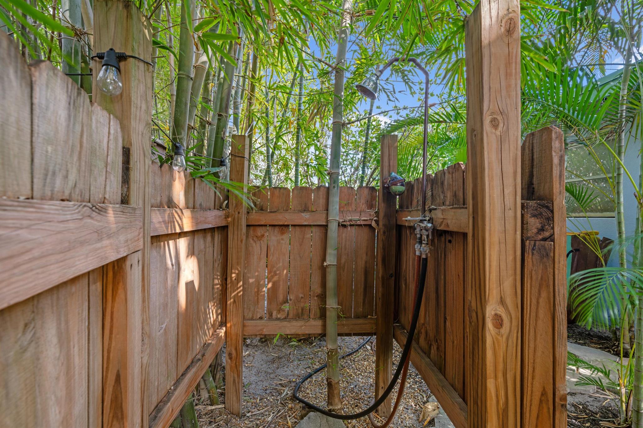 LAKE WORTH TOWN OF - Residential