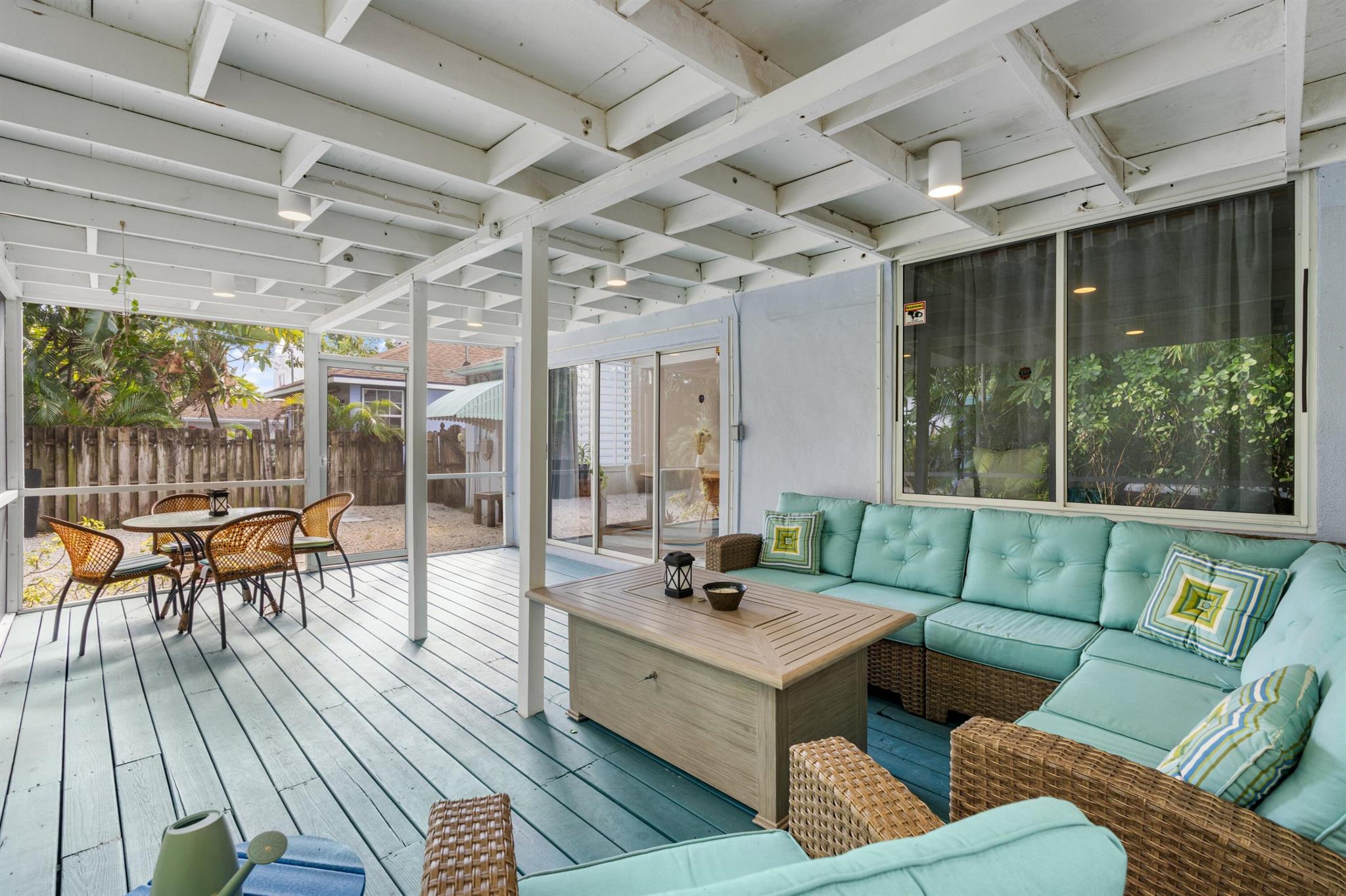 LAKE WORTH TOWN OF - Residential