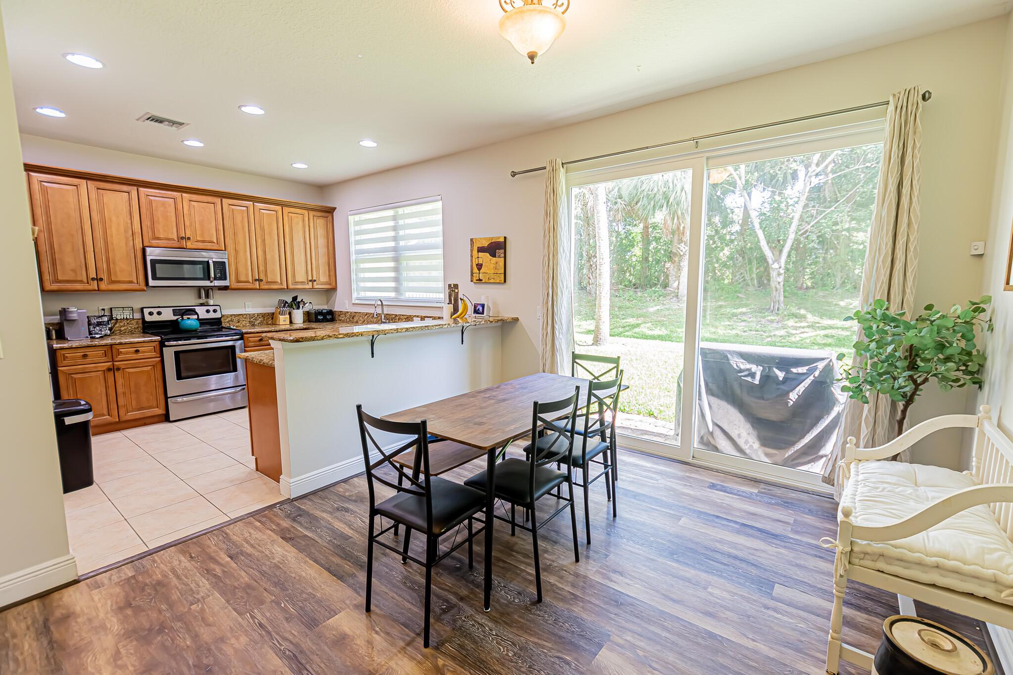 VIZCAYA FALLS - Residential