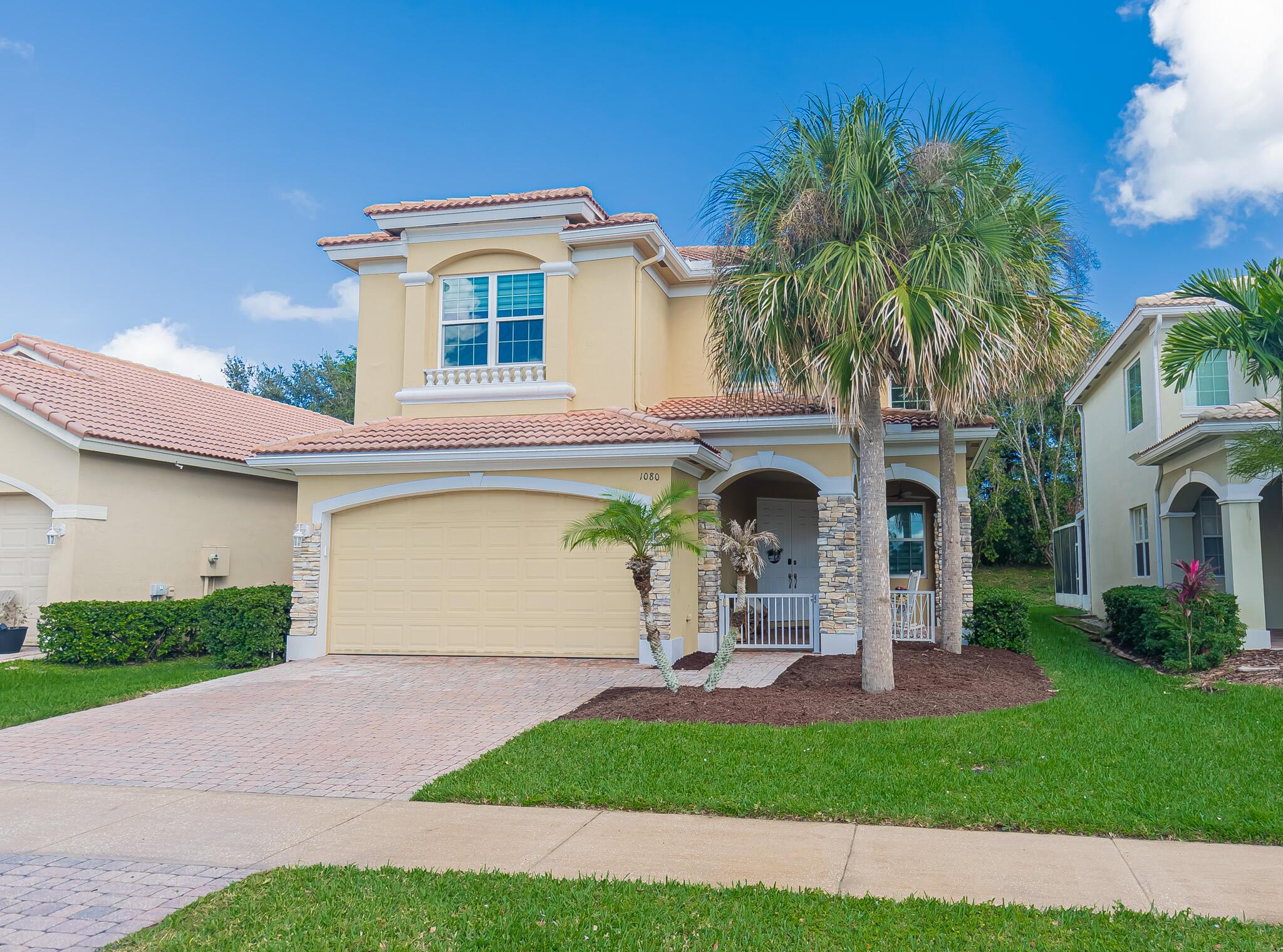 VIZCAYA FALLS - Residential