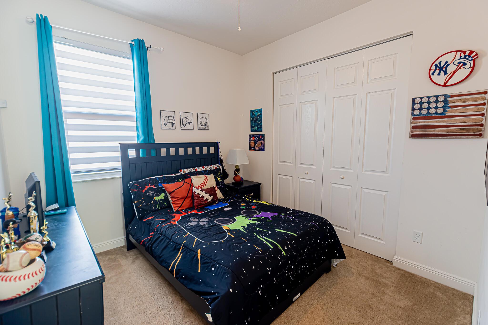 VIZCAYA FALLS - Residential