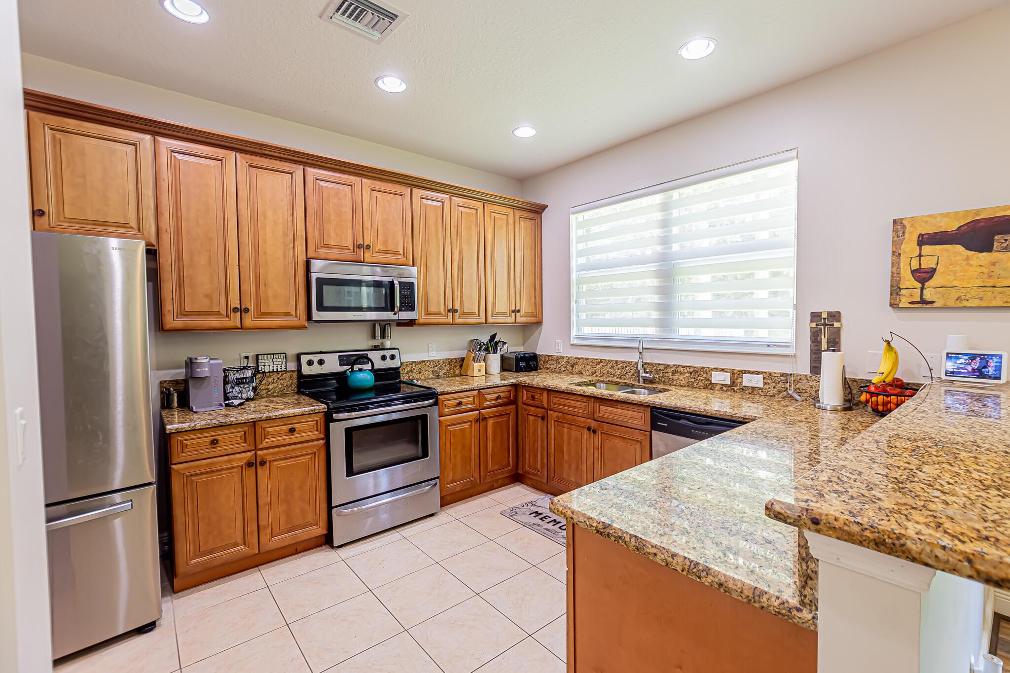 VIZCAYA FALLS - Residential