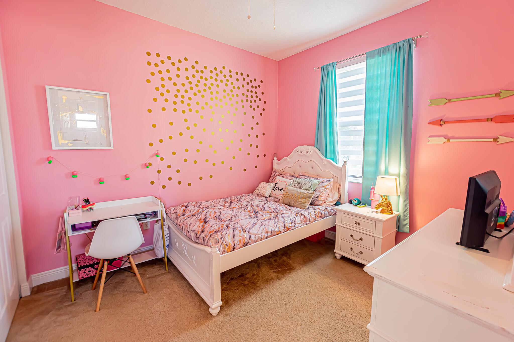 VIZCAYA FALLS - Residential