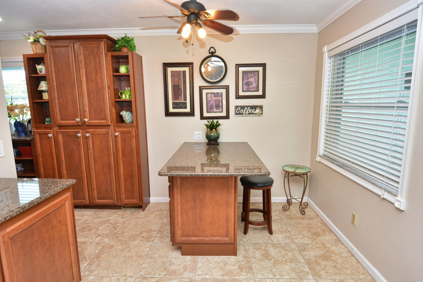 VISTA DEL LAGO CONDO - Residential Lease