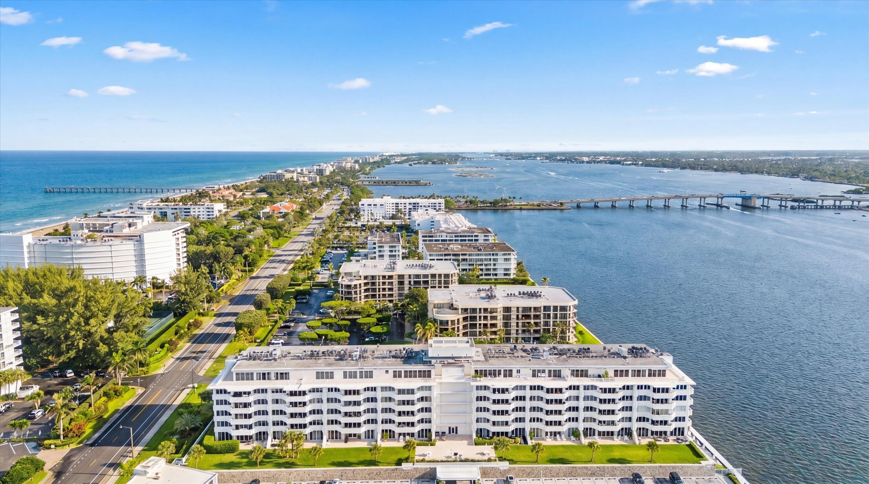 CARLYLE HOUSE CONDO - Residential