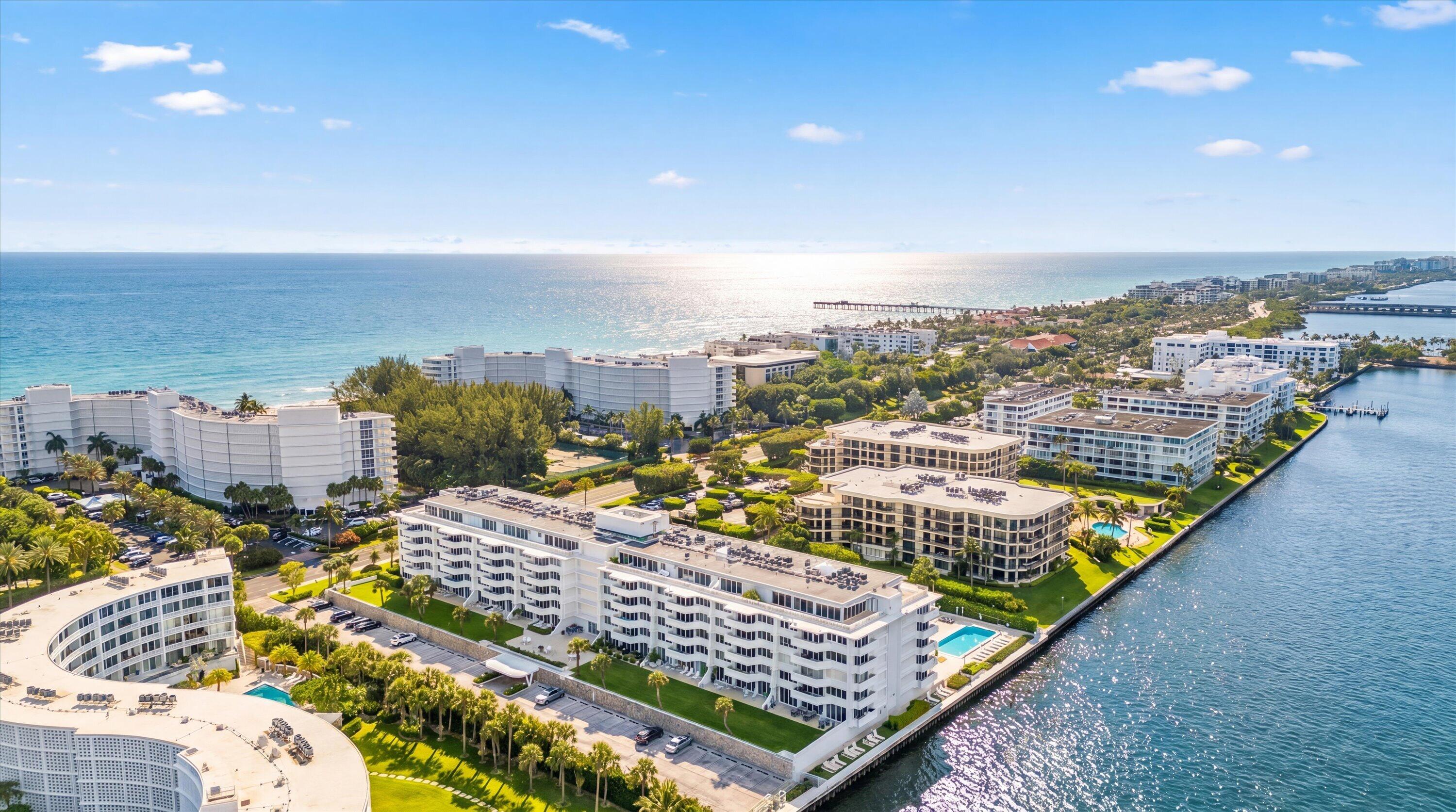 CARLYLE HOUSE CONDO - Residential