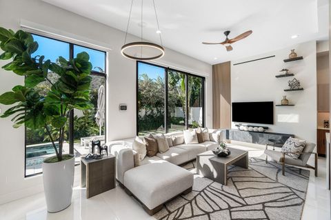 Tiny photo for 450 NE 10th Street, Boca Raton, FL 33432 (MLS # R11108313)