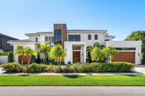 Tiny photo for 450 NE 10th Street, Boca Raton, FL 33432 (MLS # R11108313)