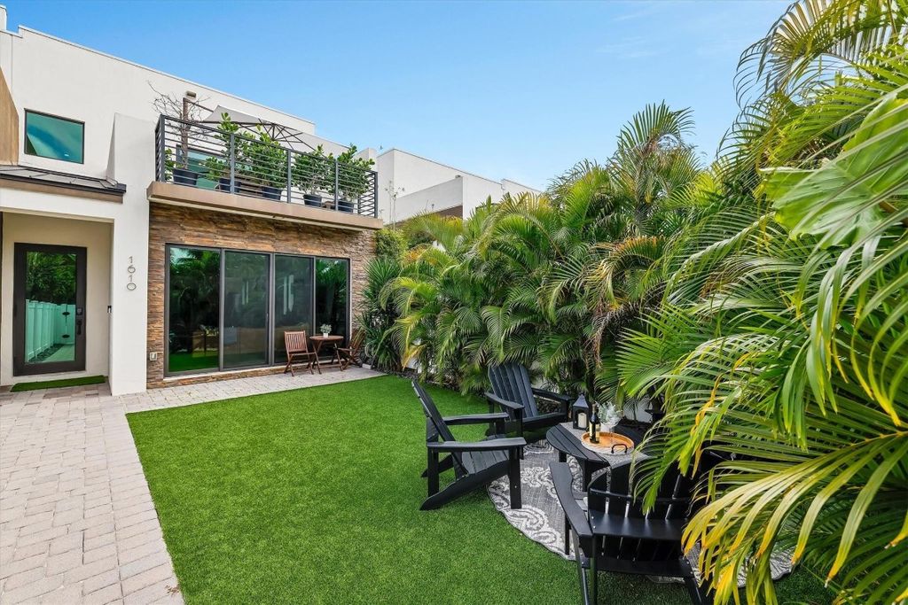 Photo of 1610 SW 4th Avenue #1610, Fort Lauderdale, FL 33315 (MLS # F10420405)