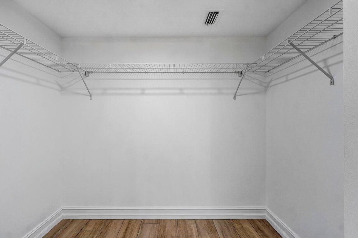 GRAND VIEW AT CRESTWOOD CONDO - Residential Lease