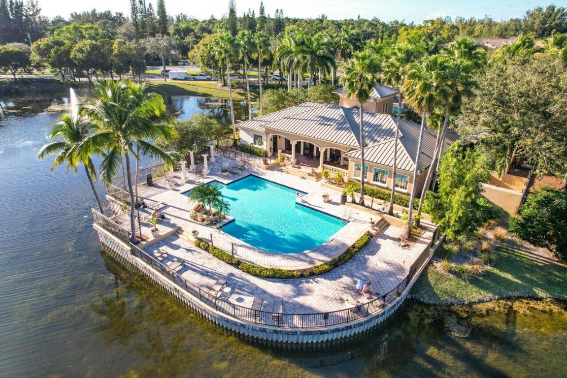 GRAND VIEW AT CRESTWOOD CONDO - Residential Lease