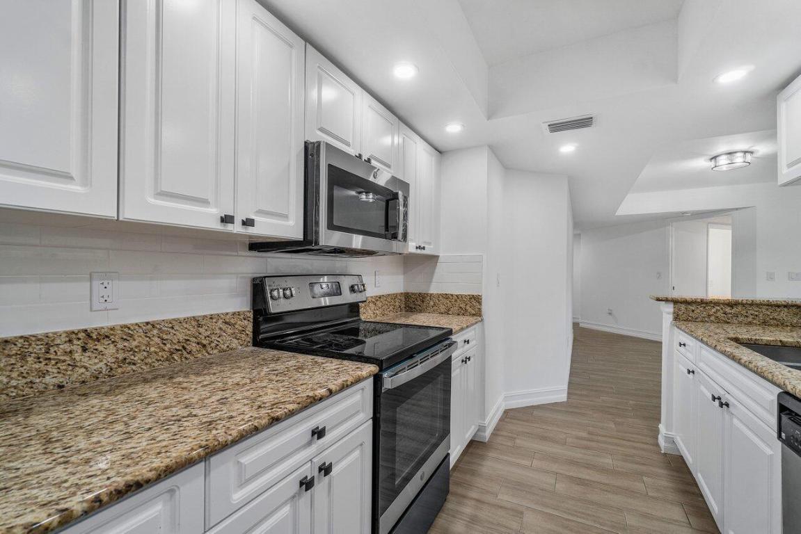 GRAND VIEW AT CRESTWOOD CONDO - Residential Lease