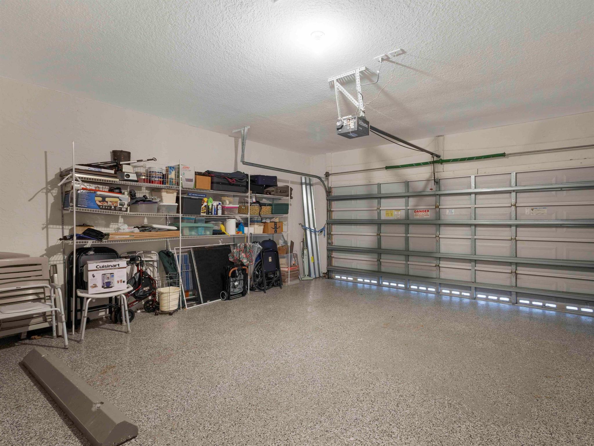 VALENCIA SHORES 3 - Residential