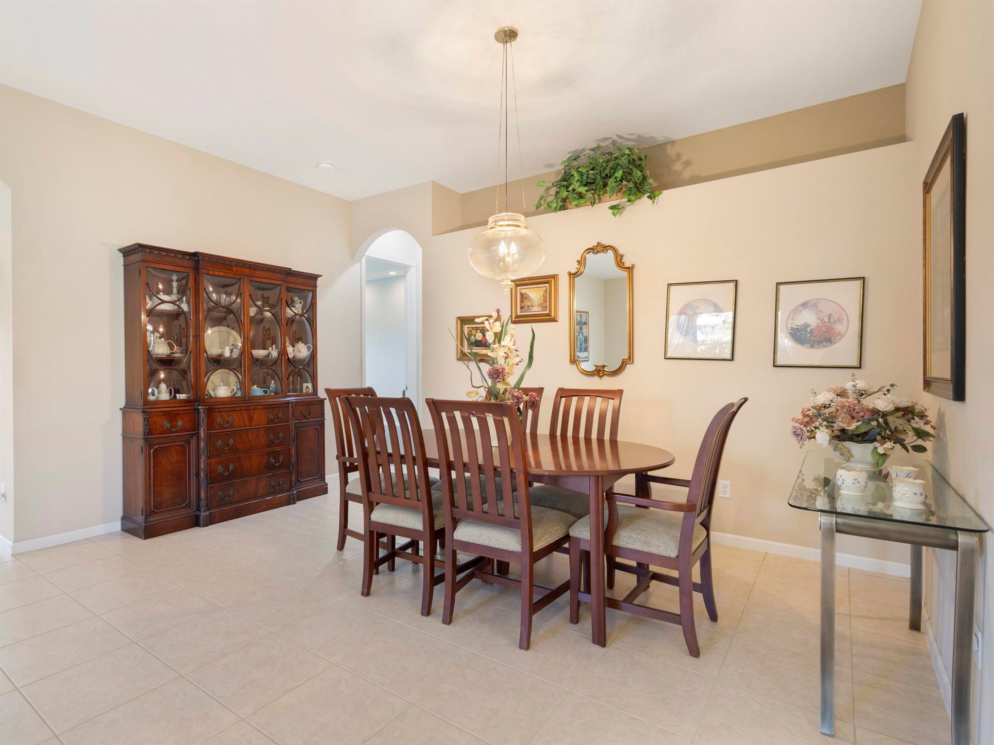 VALENCIA SHORES 3 - Residential