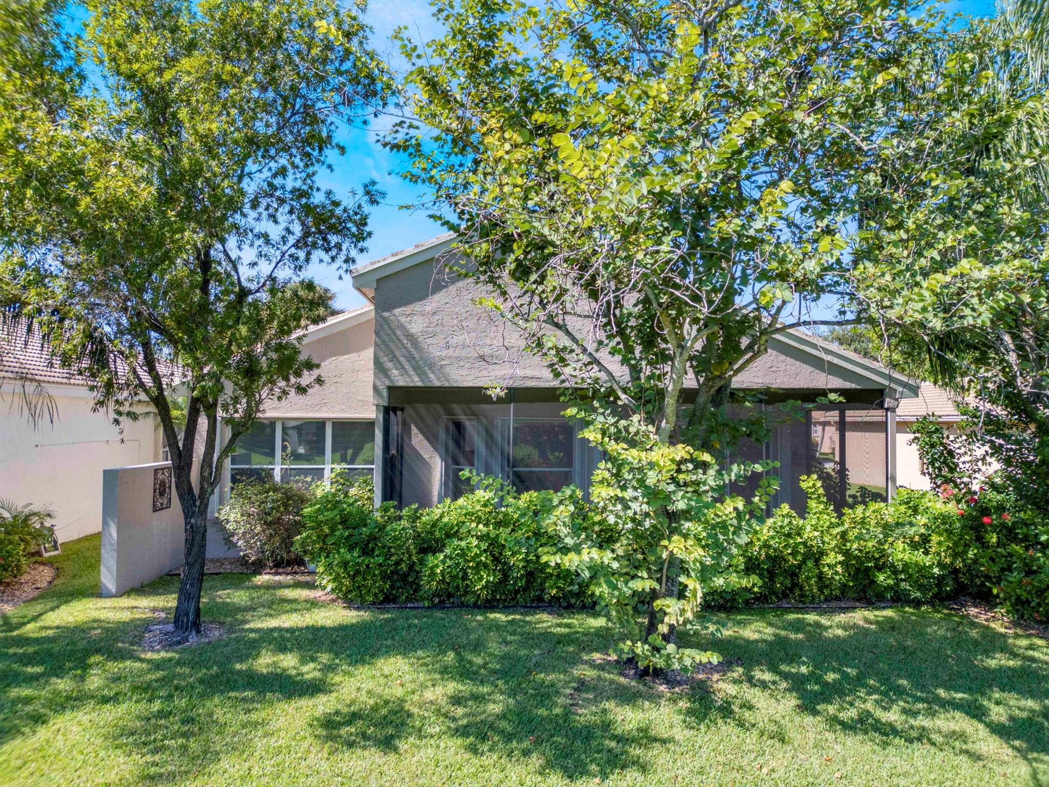 VALENCIA SHORES 3 - Residential