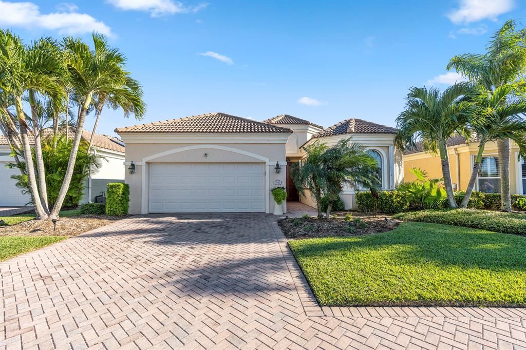 Photo of 1917 Lynx Drive, Fort Pierce, FL 34949 (MLS # R10760857)