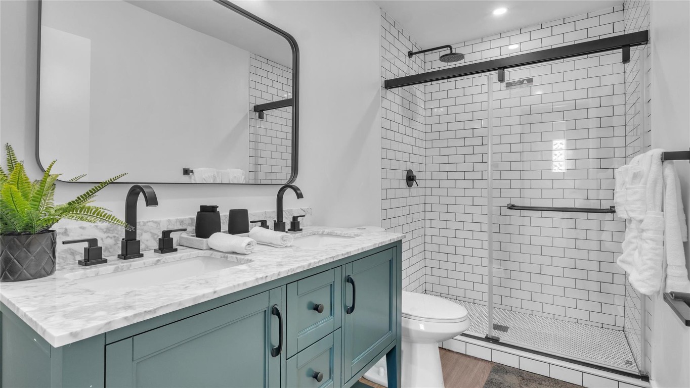 HOLLYWOOD HILLS AMEN PLAT - Residential Lease