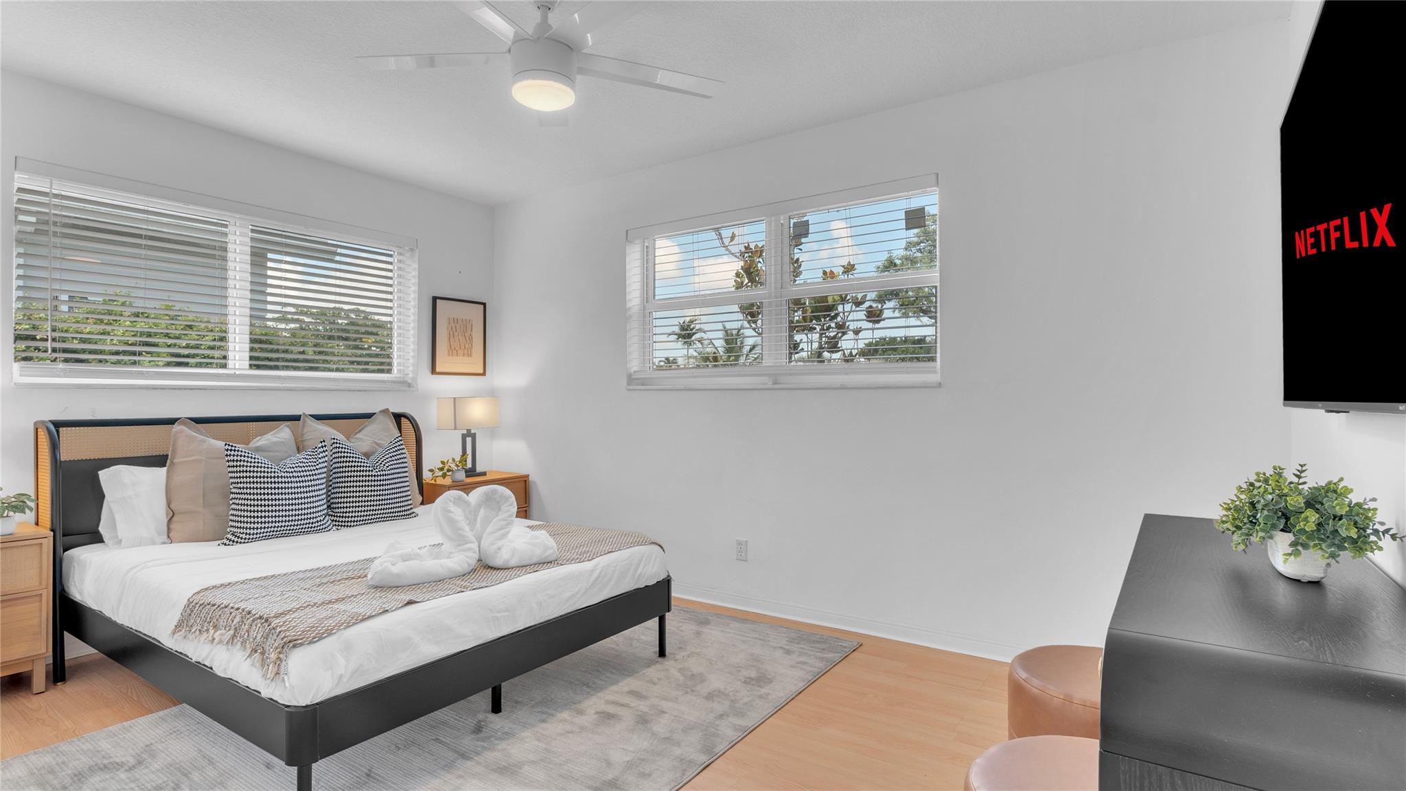 HOLLYWOOD HILLS AMEN PLAT - Residential Lease