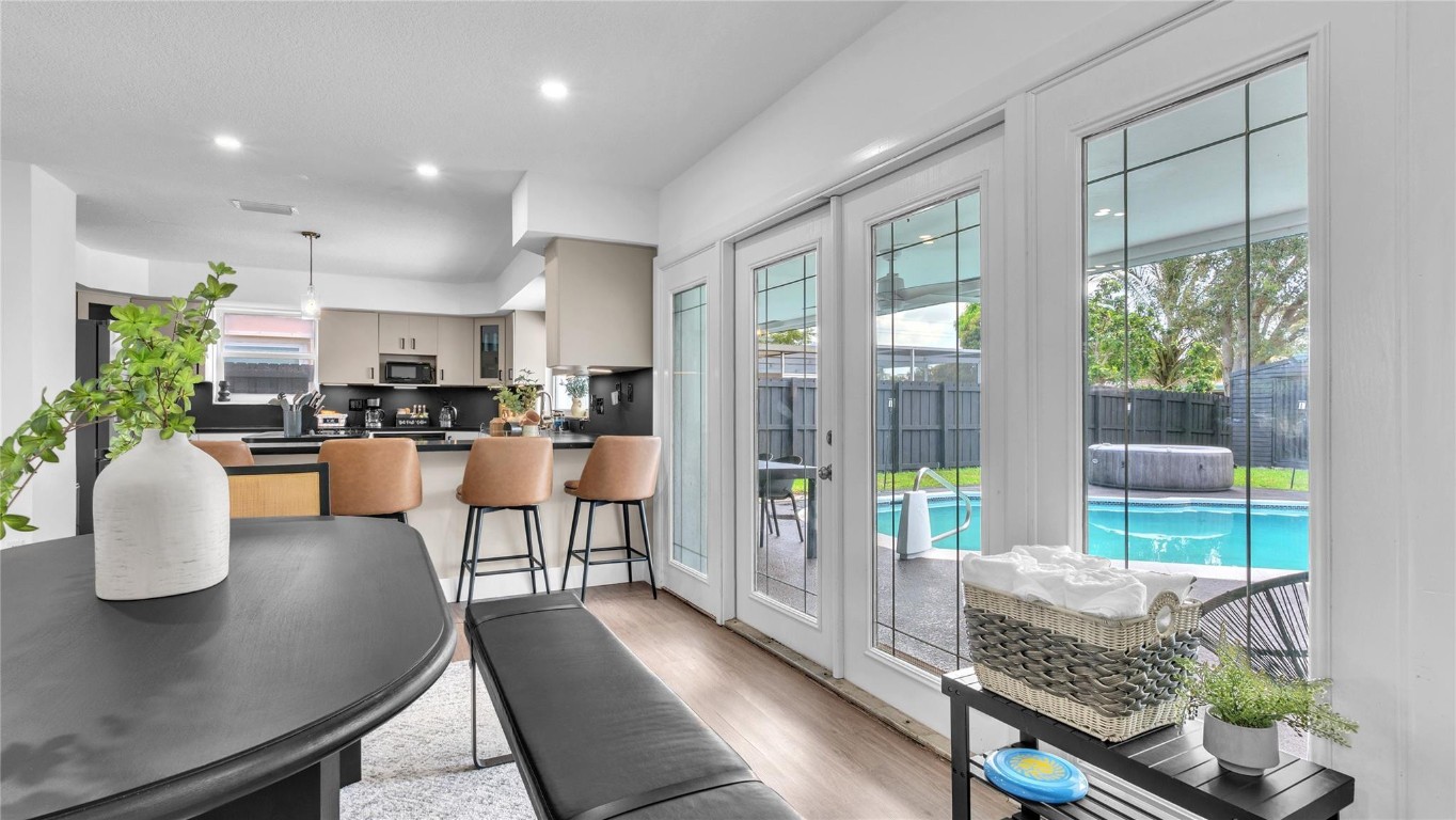 HOLLYWOOD HILLS AMEN PLAT - Residential Lease