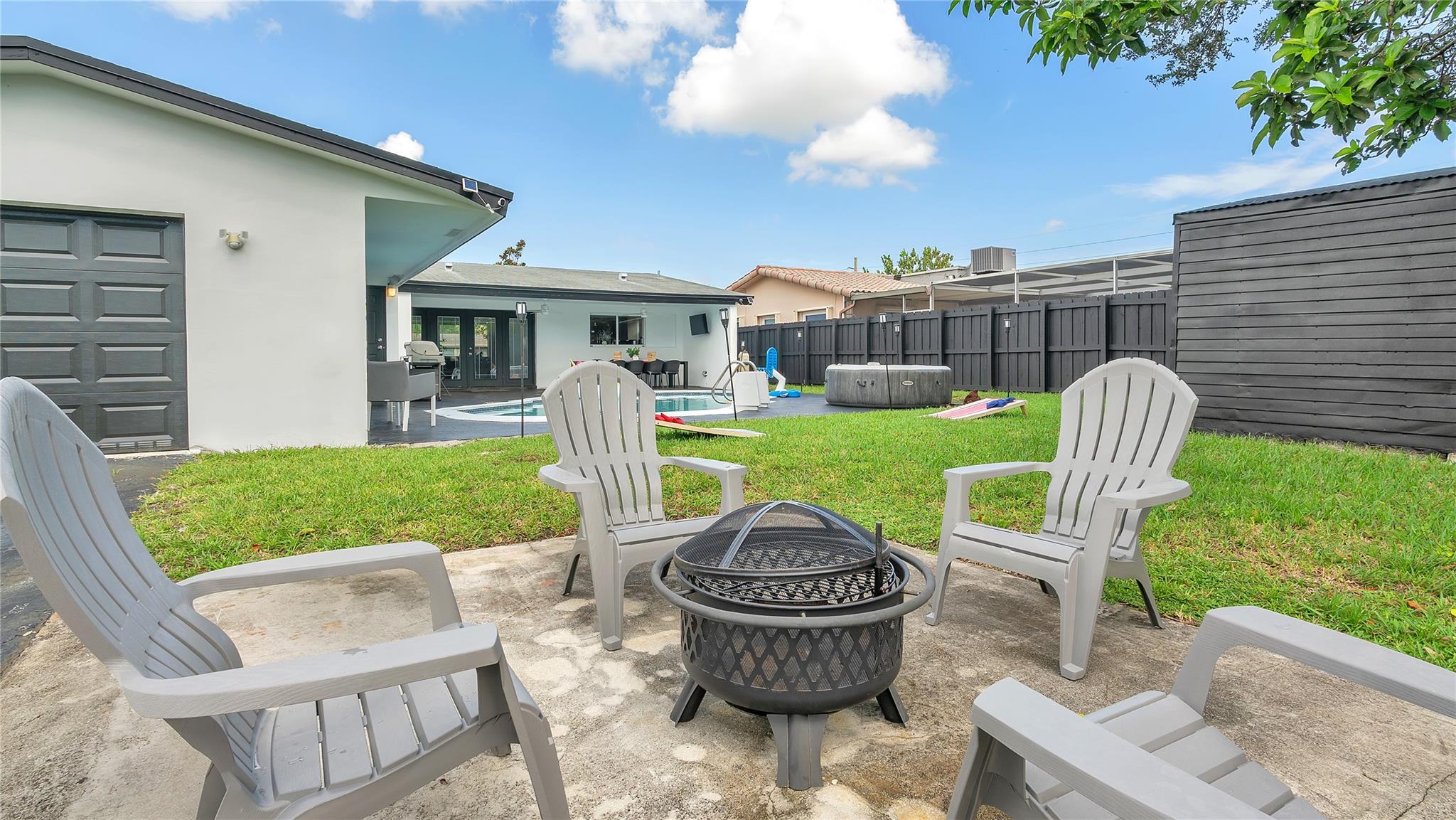 HOLLYWOOD HILLS AMEN PLAT - Residential Lease