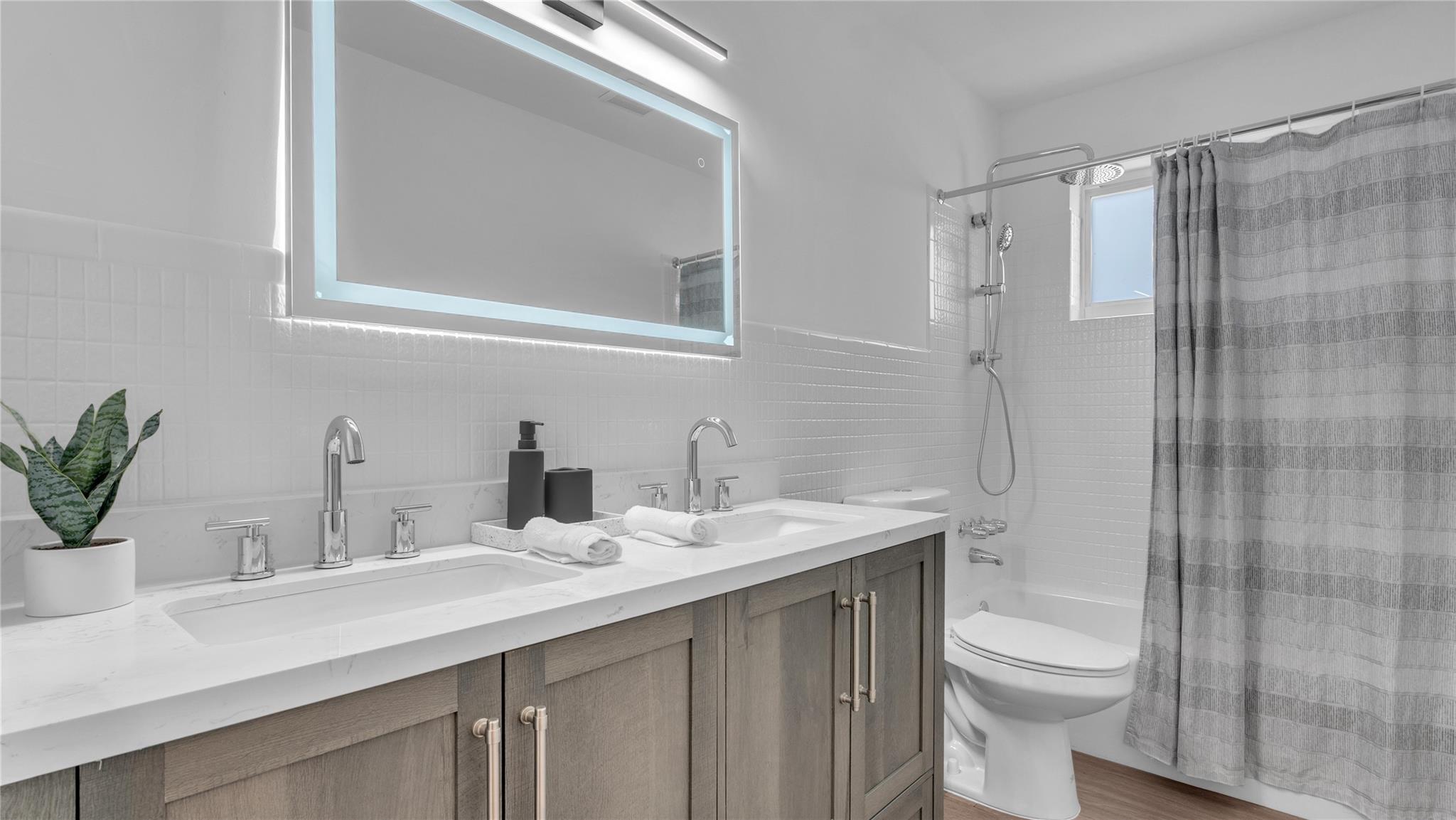 HOLLYWOOD HILLS AMEN PLAT - Residential Lease