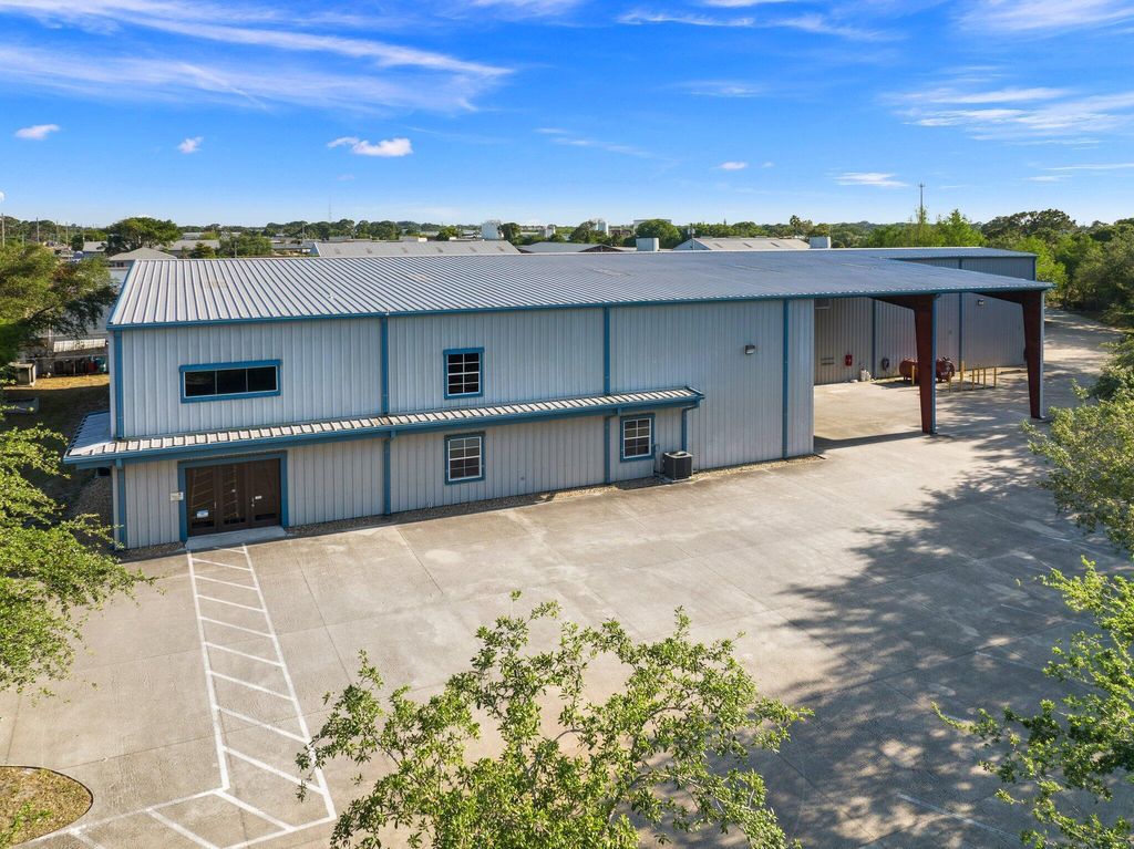 Photo of 3095 Oleander Avenue, Fort Pierce, FL (MLS # R10989195)