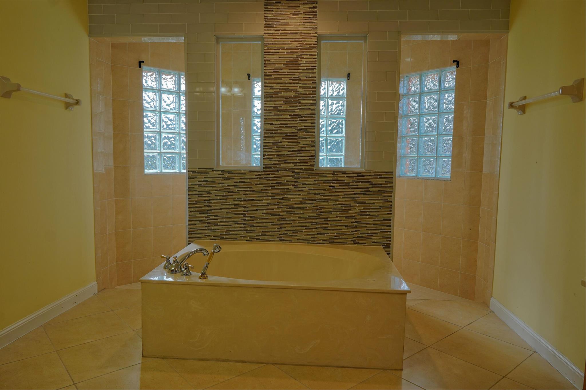 PORT ST LUCIE SECTION 27 - Residential Lease