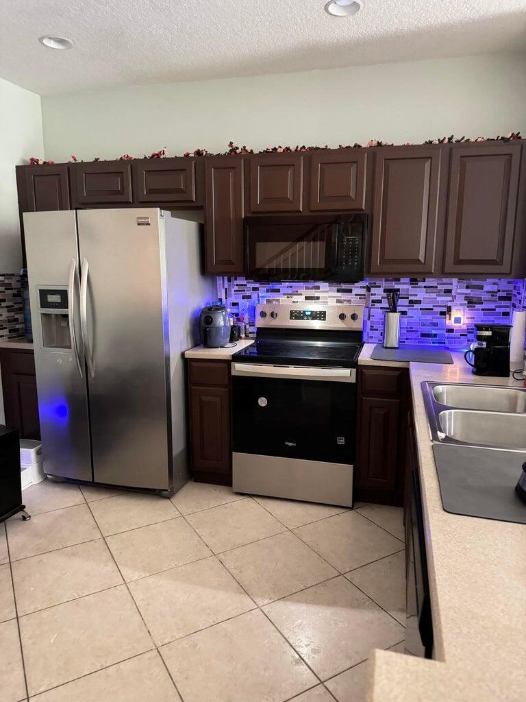 MELROSE PUD VERONA LAKES - Residential