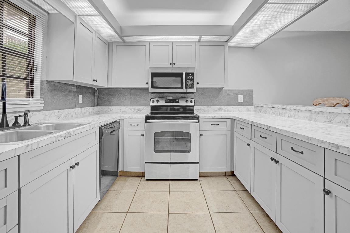 JAMESTOWN AT HERITAGE RIDGE - Residential