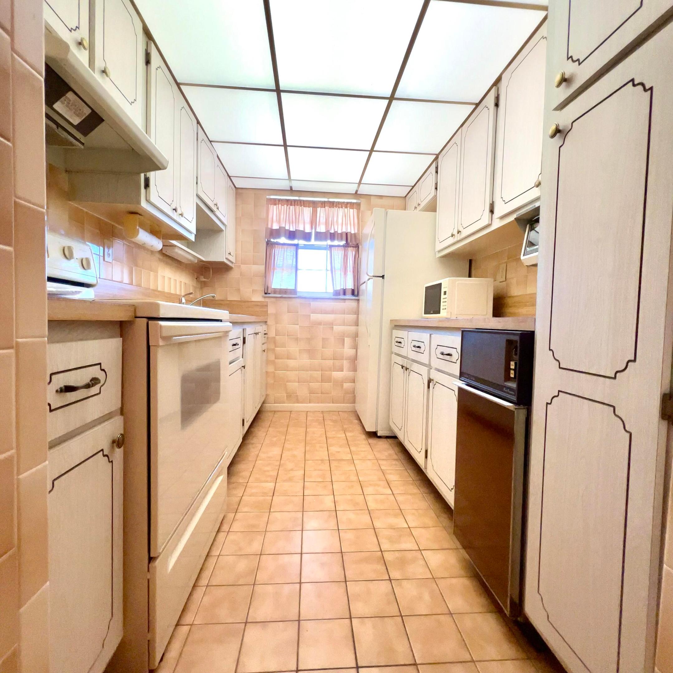 HIGH POINT OF FORT PIERCE CONDOMINIUM SECTION 1 - Residential