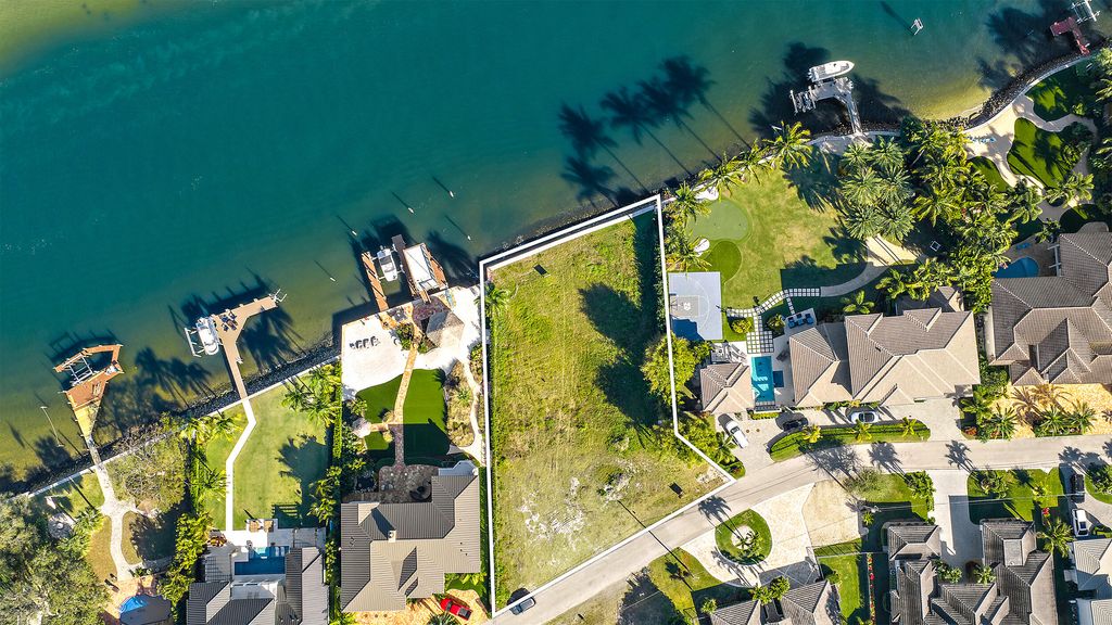 Photo of 14100 Paradise Point Road, Palm Beach Gardens, FL 33410 (MLS # R11161435)