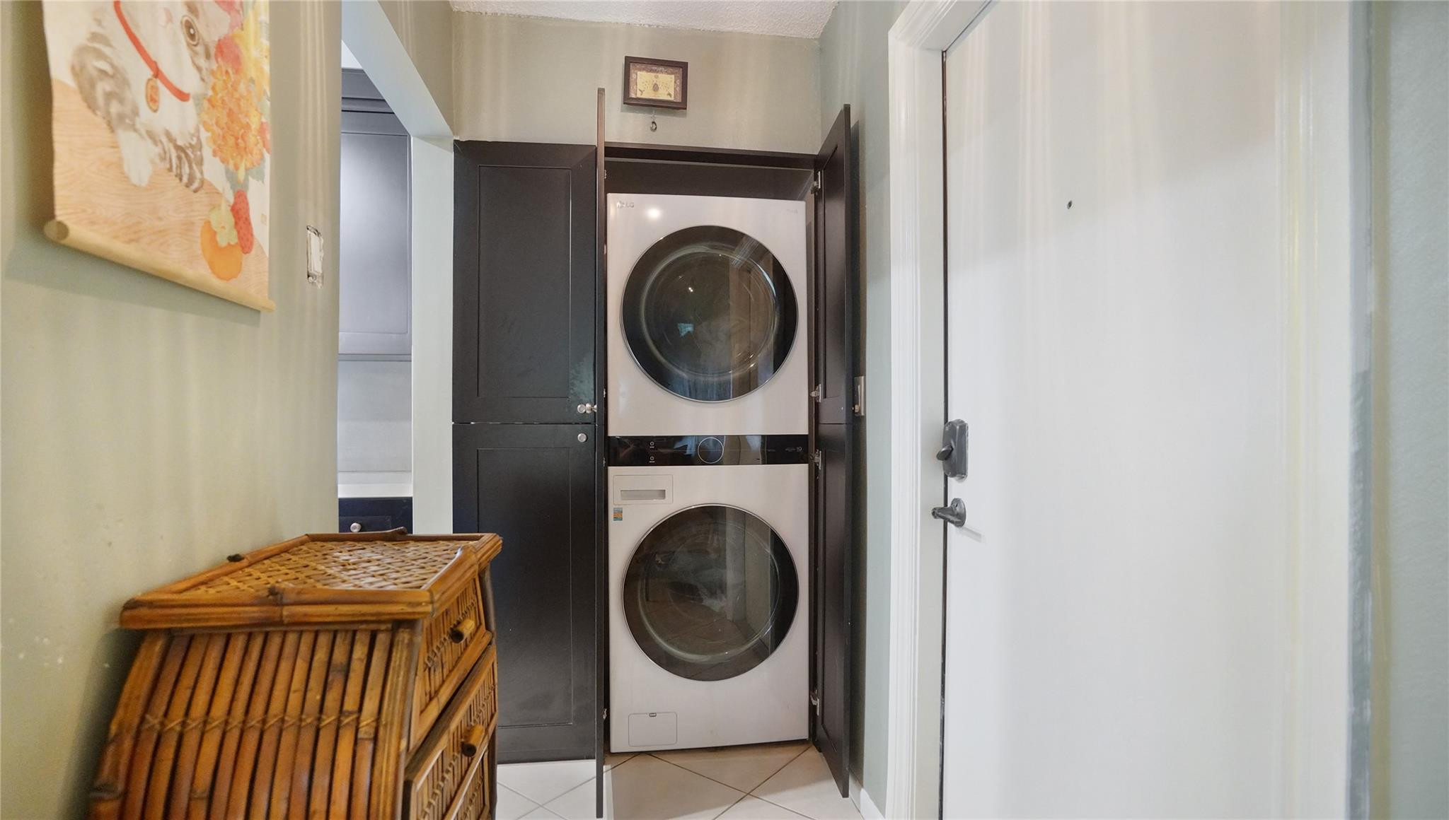 ALPINE WOODS - Residential