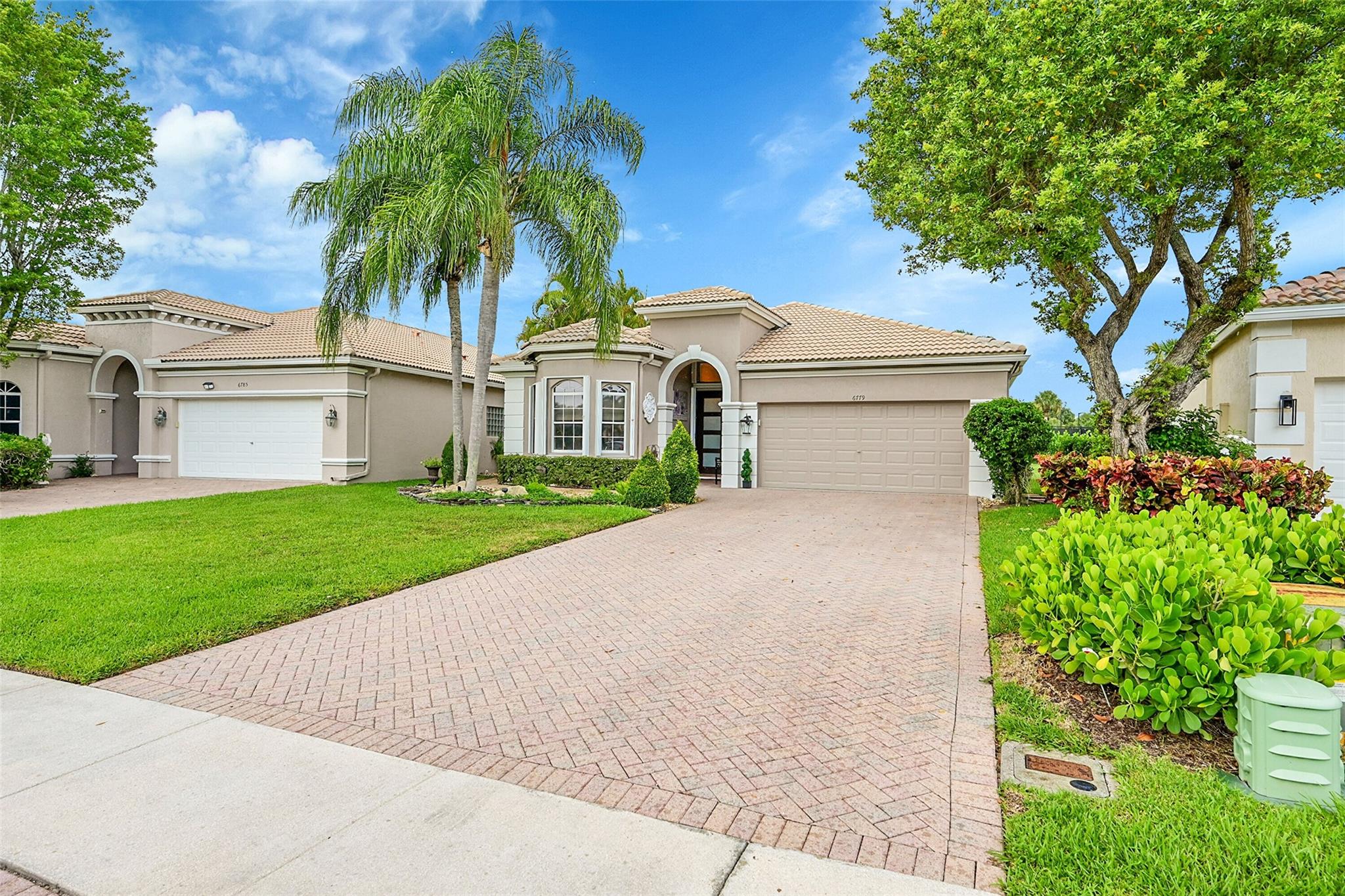 6779 Southport Dr