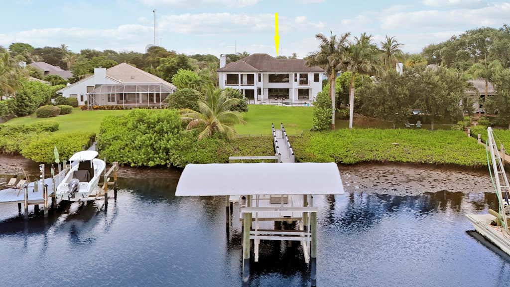 Photo of 18411 SE Lakeside Drive, Jupiter, FL 33469 (MLS # B26046792)