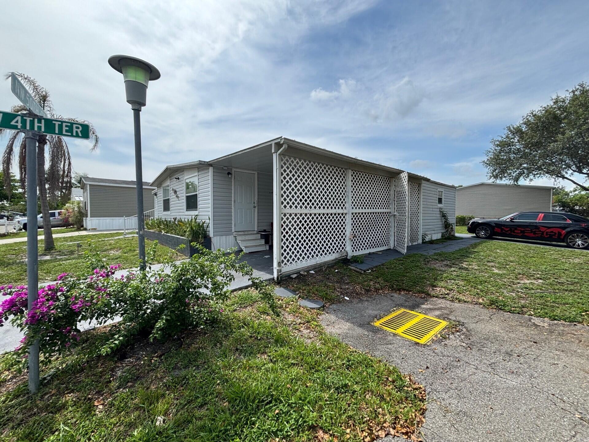 402 NW 50th Court, Deerfield Beach, FL, 33064/$129,000 4 402 NW 50th Court