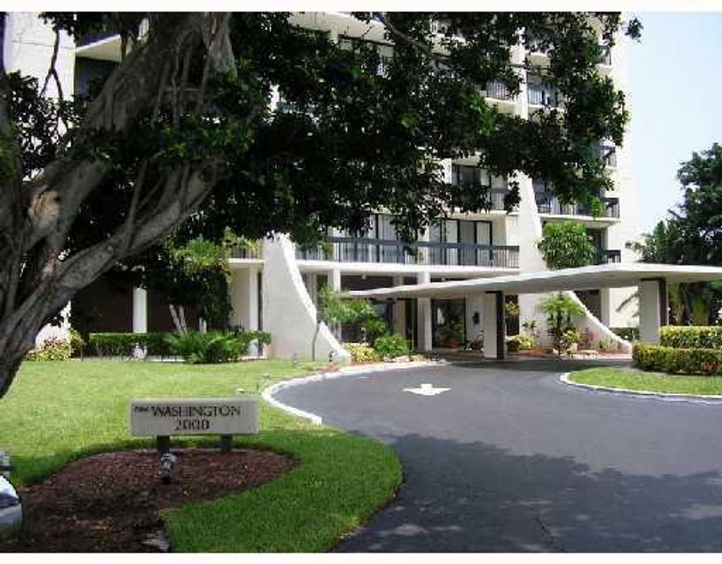 Photo of 2000 Presidential Way #2006, West Palm Beach, FL 33401 (MLS # R11164014)