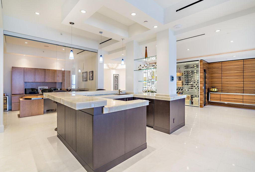 VILLAS AT HIGHLAND BEACH CONDO - Residential